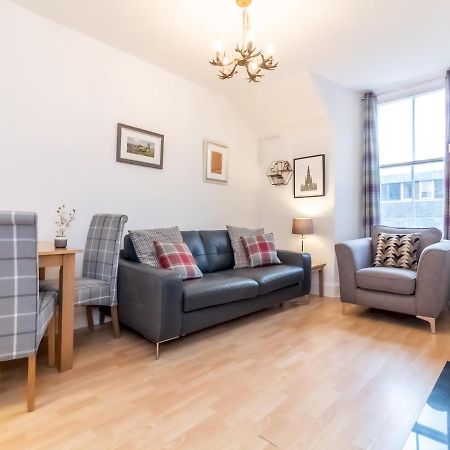 Bright And Cosy Flat At The Heart Of The Old Town Apartment Единбург Екстериор снимка